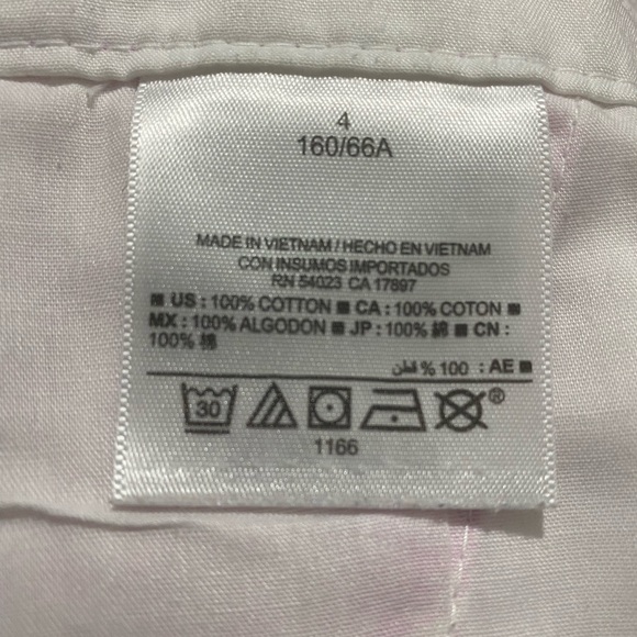 Old navy || Woman’s pink and white shorts size 4 - Picture 4 of 5